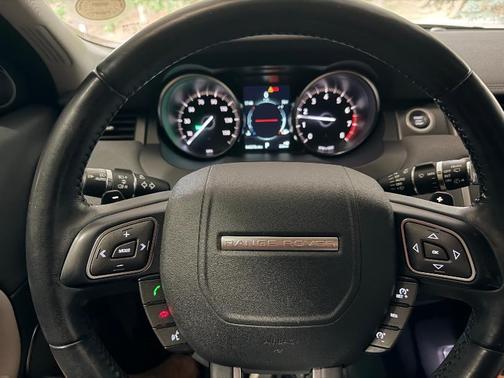 White 2019 Land Rover Range Rover Evoque SE Premium