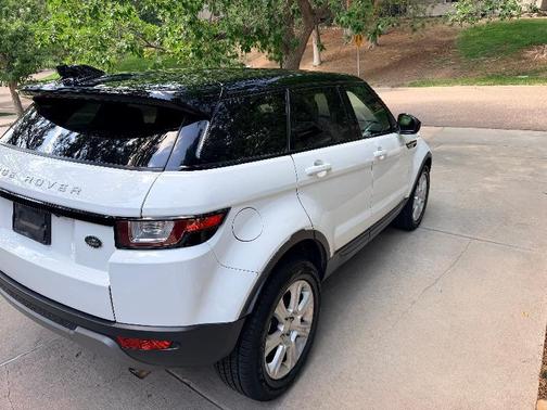 White 2019 Land Rover Range Rover Evoque SE Premium