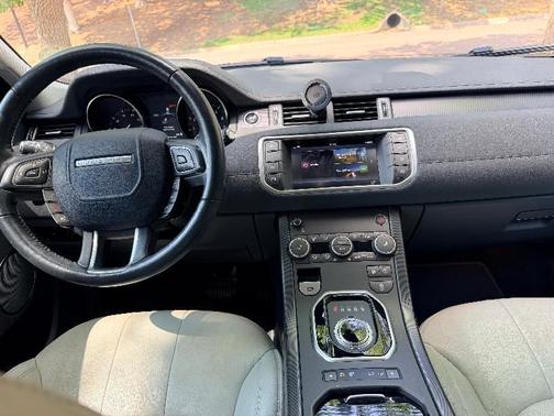 White 2019 Land Rover Range Rover Evoque SE Premium