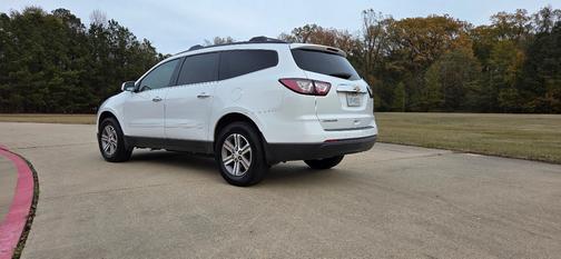 2017 Chevrolet Traverse 2LT
