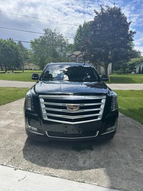 2016 Cadillac Escalade ESV Luxury