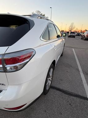 White 2015 Lexus RX 450h Base