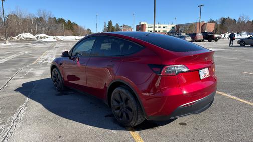 2024 Tesla Model Y Long Range