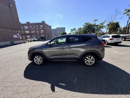 Gray 2020 Hyundai TUCSON SE
