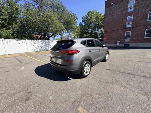 Gray 2020 Hyundai TUCSON SE