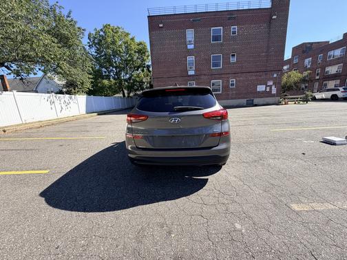 Gray 2020 Hyundai TUCSON SE
