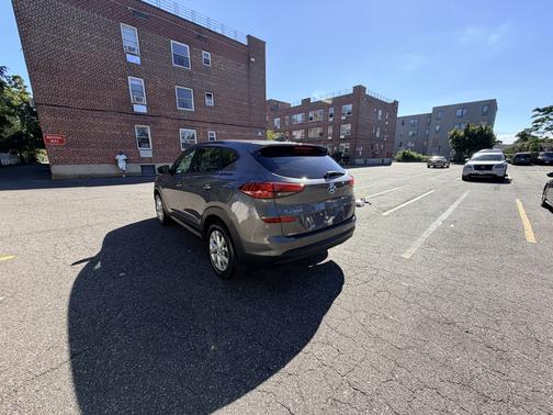 Gray 2020 Hyundai TUCSON SE