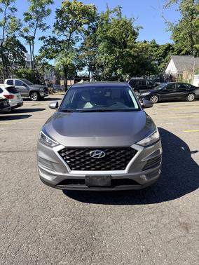 Gray 2020 Hyundai TUCSON SE