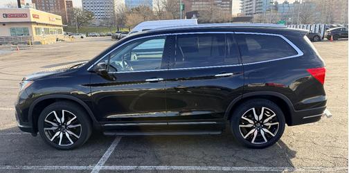 Black 2020 Honda Pilot Touring 8-Passenger