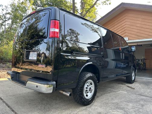 2023 GMC Savana 2500 Work Van