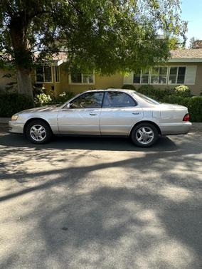 Gold 1996 Lexus ES 300 Base