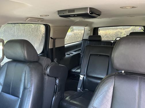 Blue 2008 GMC Yukon XL Denali