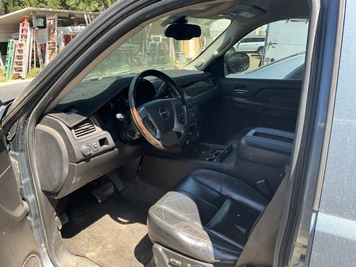Blue 2008 GMC Yukon XL Denali