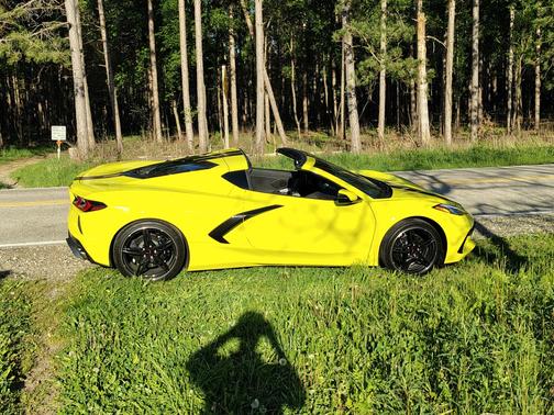 Yellow 2021 Chevrolet Corvette Stingray w/1LT