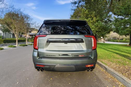 2024 GMC Yukon Denali Ultimate