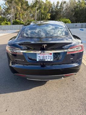 2015 Tesla Model S 85