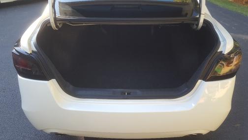 White 2013 Nissan Altima 2.5 S