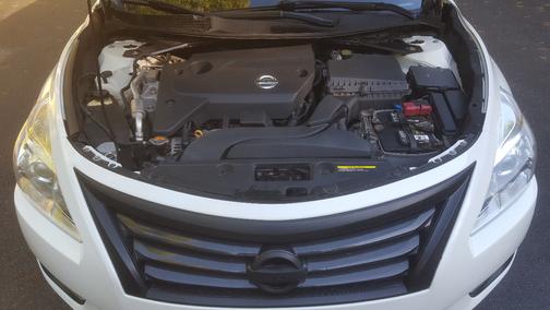 White 2013 Nissan Altima 2.5 S