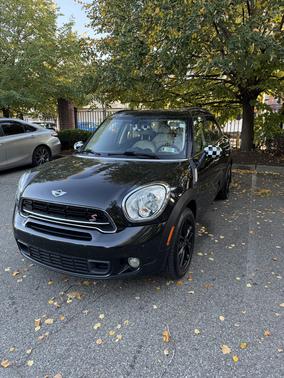 Black 2015 MINI Countryman Cooper S