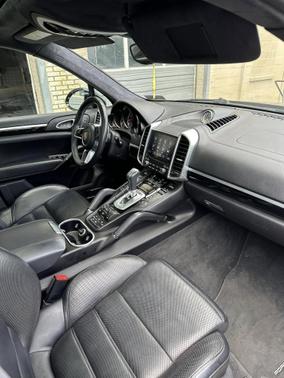 2017 Porsche Cayenne Turbo