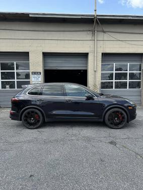 2017 Porsche Cayenne Turbo