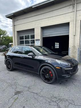 2017 Porsche Cayenne Turbo
