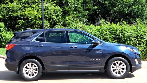 Blue 2018 Chevrolet Equinox LT