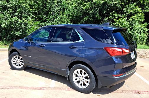 Blue 2018 Chevrolet Equinox LT