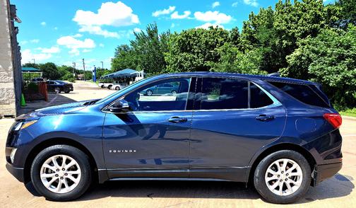 Blue 2018 Chevrolet Equinox LT
