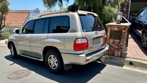 2002 Lexus LX 470 Base