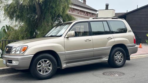 2002 Lexus LX 470 Base