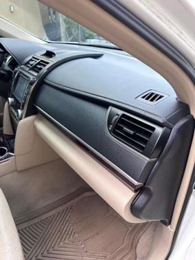 White 2014 Toyota Camry XLE