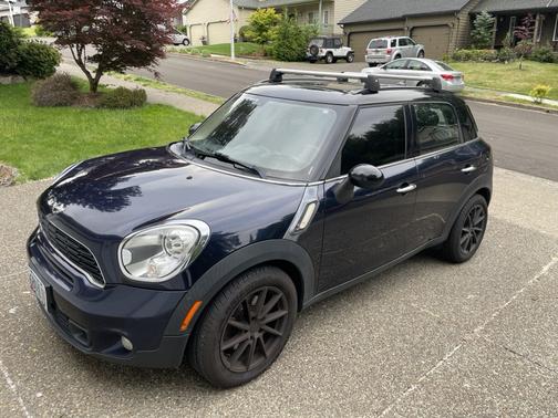 2012 MINI Cooper S Countryman Base
