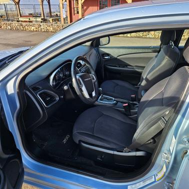 2014 Chrysler 200 Touring