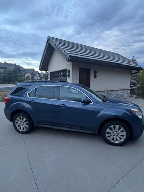 Blue 2011 Chevrolet Equinox LT