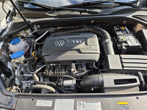 2017 Volkswagen Passat 1.8T SEL Premium