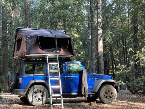 Blue 2020 Jeep Wrangler Unlimited Sport