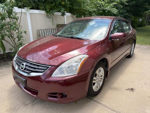 Red 2012 Nissan Altima 2.5 S