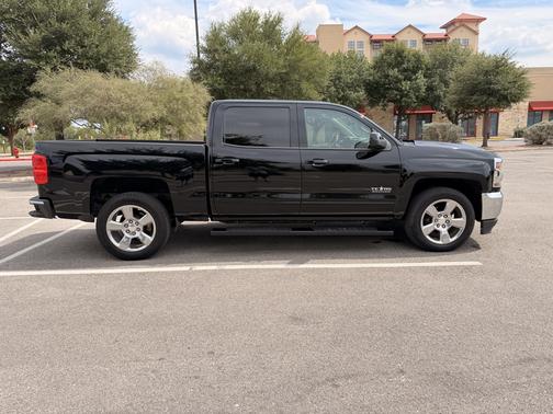 Black 2018 Chevrolet Silverado 1500 1LT