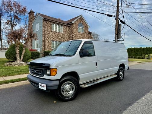 2006 Ford E250 Base