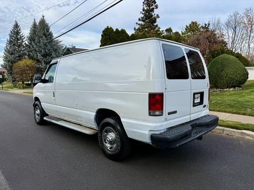 2006 Ford E250 Base