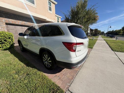 White 2022 Honda Pilot EX-L