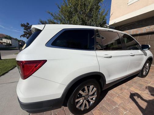 White 2022 Honda Pilot EX-L