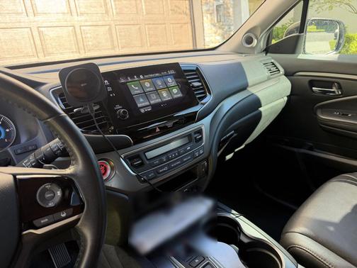 White 2022 Honda Pilot EX-L
