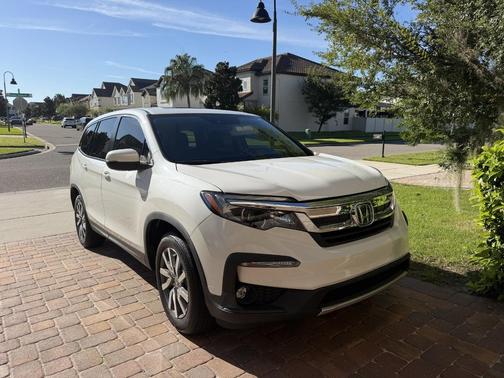 White 2022 Honda Pilot EX-L