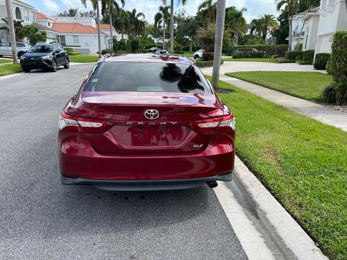 Red 2018 Toyota Camry XLE