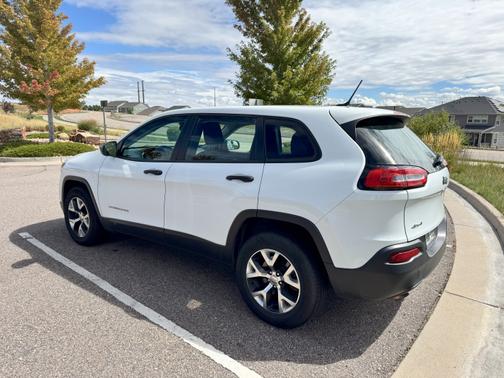 2014 Jeep Cherokee Sport