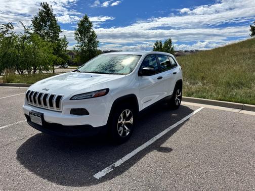 2014 Jeep Cherokee Sport