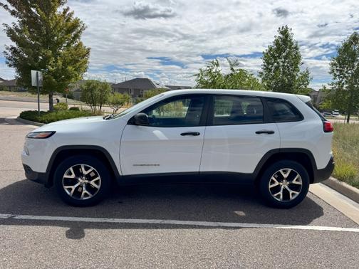 2014 Jeep Cherokee Sport