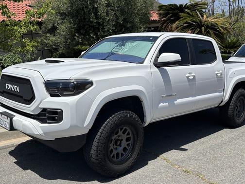 2016 Toyota Tacoma TRD Sport
